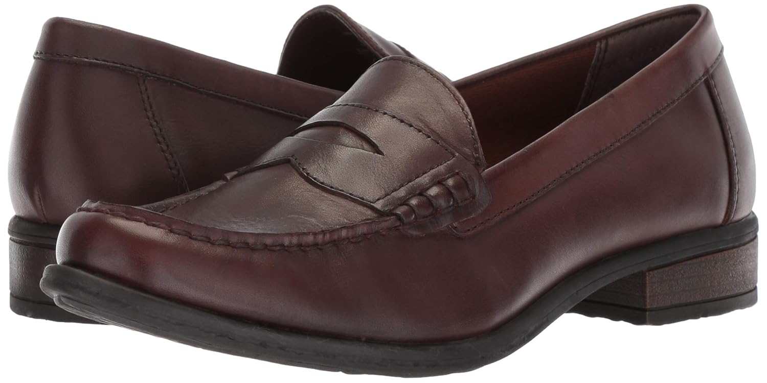 eastland roxanne loafer