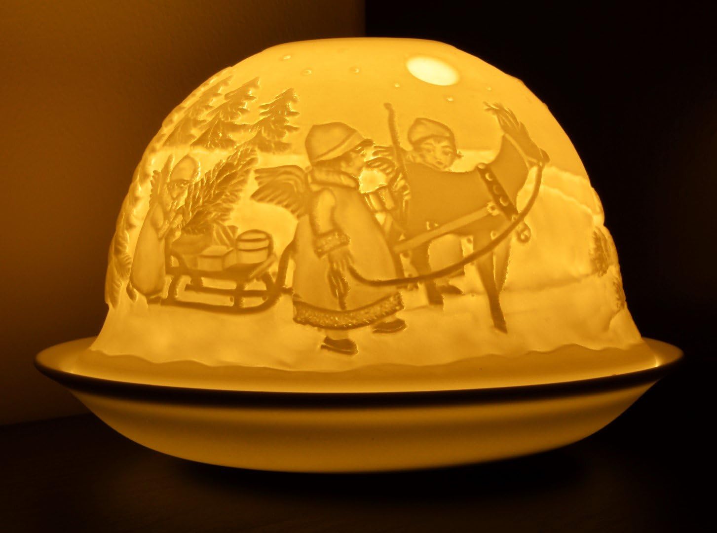 Porcelain Glow Christmas Scenes Tealight Candle Holder (Reindeer