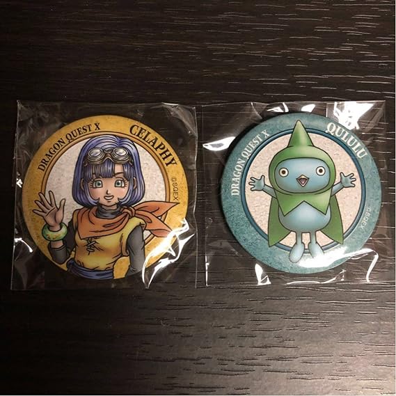 Amazon ドラゴンクエスト ドラクエ10 缶バッジ セラフィ キュルル スクエニカフェ コラボカフェ 特典 アニメ 萌えグッズ 通販