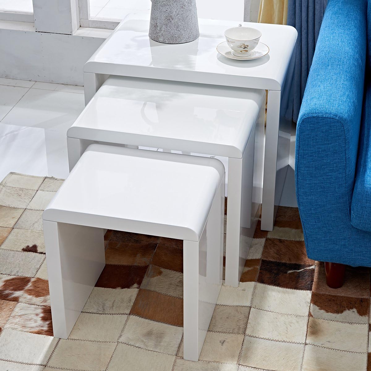 LSCING Collection Stackable Glossy Finish 3-Piece End Table Side Nesting Table, White