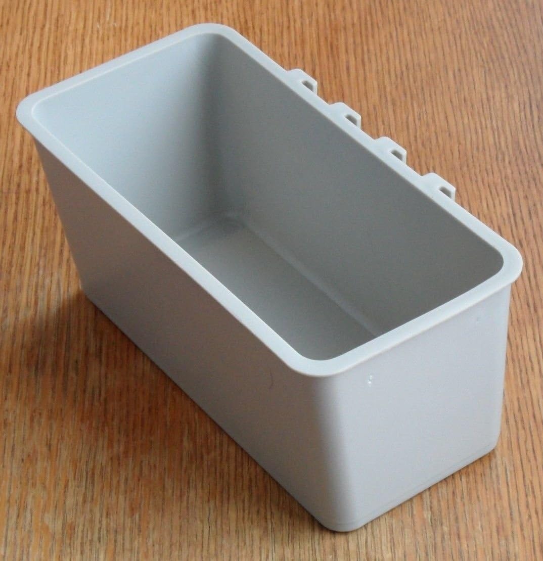 Pinnon Hatch Farms Cage Cups (6pk) Gray 1.2 Quart / 38 fl oz Hanging Feed & Water Cage Cups