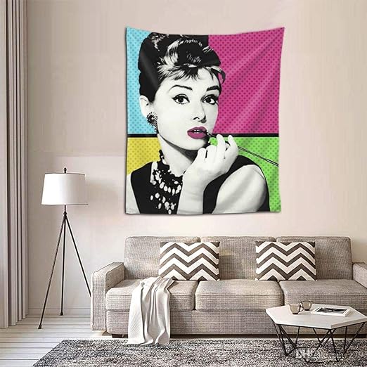 Amazon Co Jp タペストリー オードリーヘップバーン おしゃれ壁掛け 壁飾り インテリア ウォールアート 多機能 布ポスター パーティー リビング 窓 お部屋 和室 お店 雑貨 個性ギフト 人気 新年祝い 150 130cm ホーム キッチン