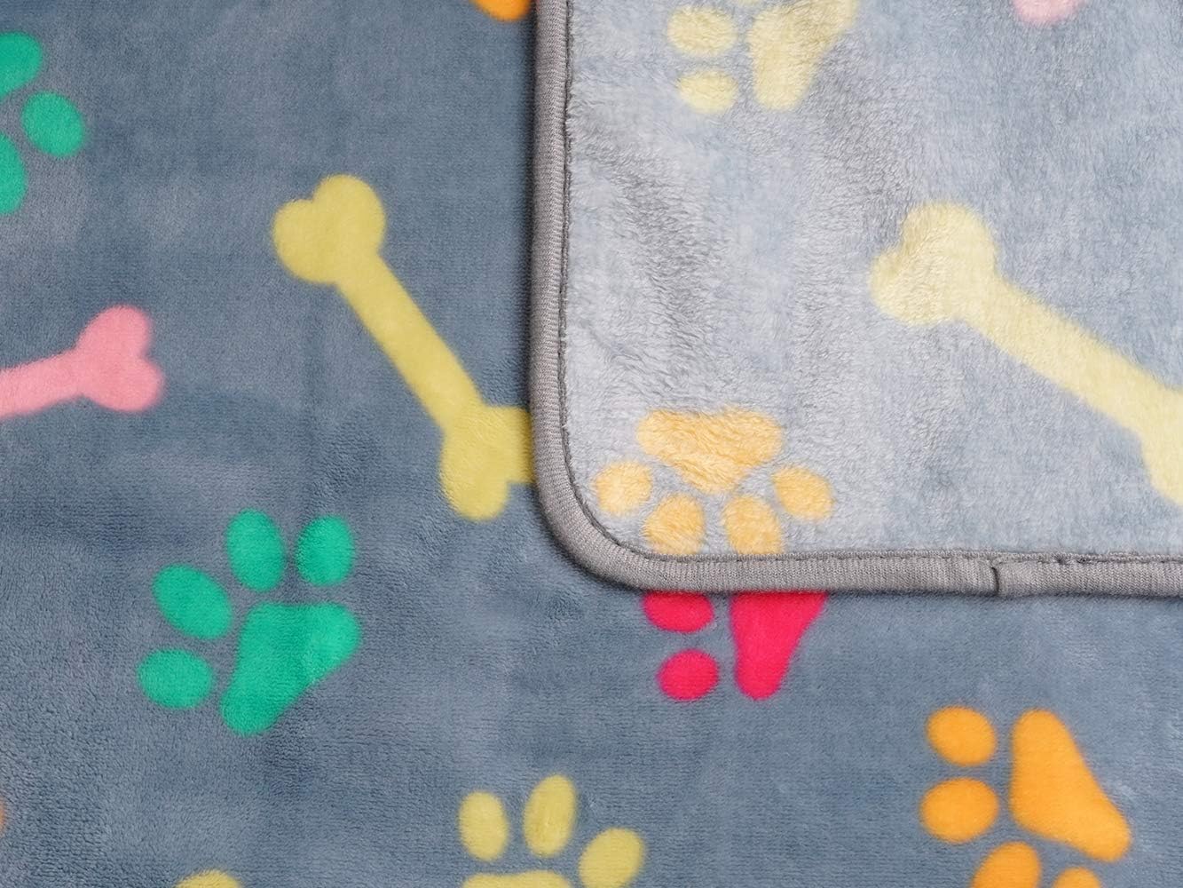 Luciphia 1 Pack 3 Blankets Super Soft Fluffy Cute Bone Pattern Pet Blanket Flannel Throw for Dog Puppy Cat Light Grey Small: Home & Kitchen