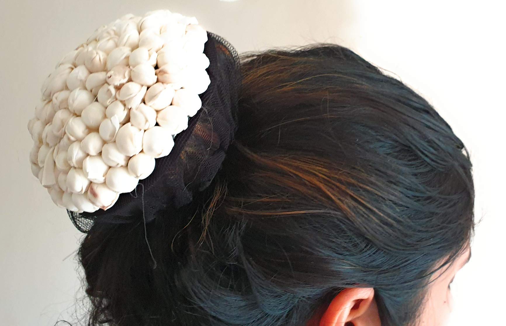 Traditional Indian Hair accessories White Gajra bun Artificial Flower Jewelry Handmade Veni For Women Party Wear bridal mehndi Hair Bun