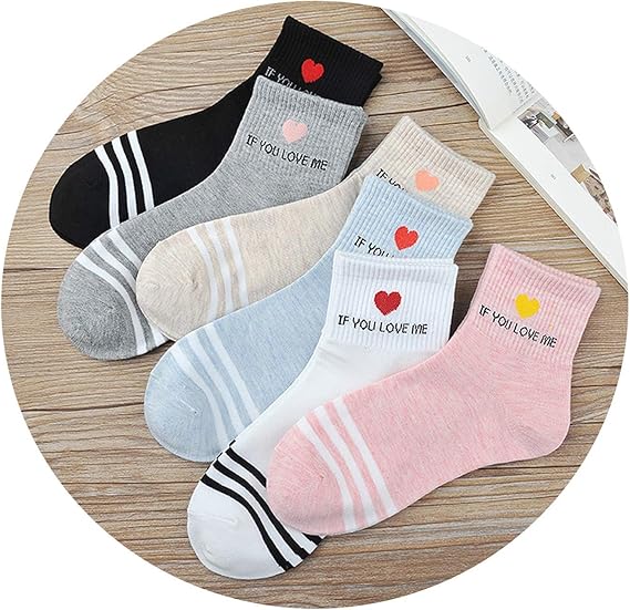Amazon Co Jp 秋と冬の靴下 女性の靴下 チューブソックス 愛の韓国語版 綿のスポーツ学生 人格 野生 かわいい 綿の靴下 1701日本の恋人ストッキング 33 40ヤードに最適 6色6組 ラブストライプ 服 ファッション小物