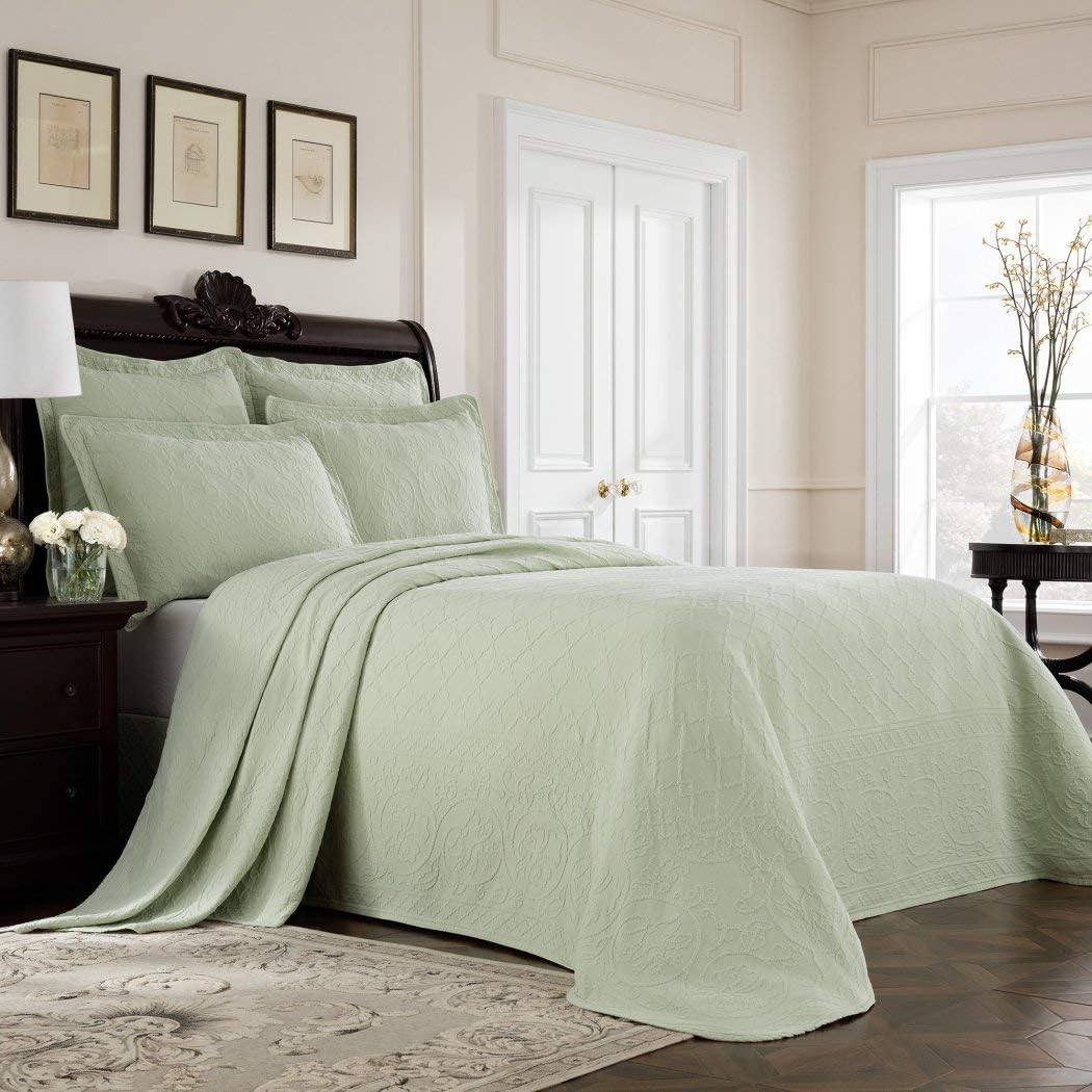 UKN 1pc 114 x 120 Sage Green Oversized Bedspread King Floor