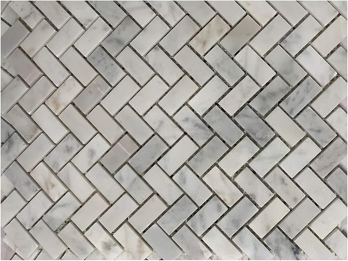 Carrara - Mosaico de mármol pulido, color blanco espiga 5/8 x 1 1/4