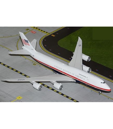 Amazon.com: GeminiJets GJACA2255 Air Canada Jetz Airbus A320-200 C