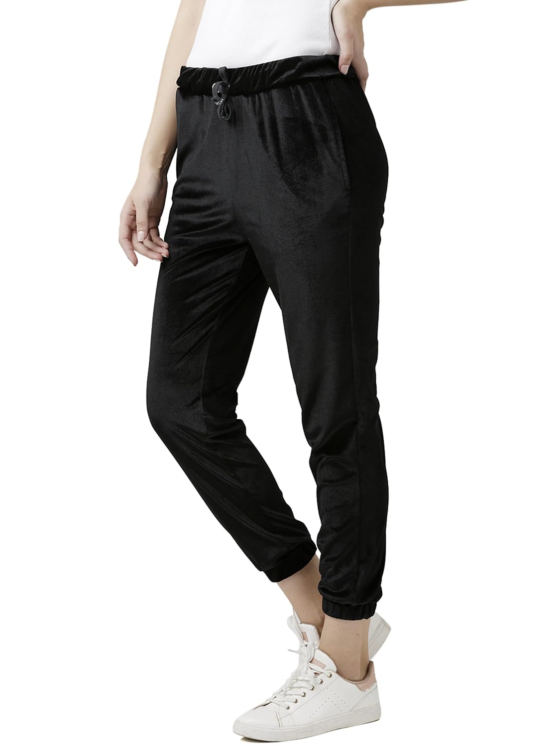miss chase women's black velvet joggers