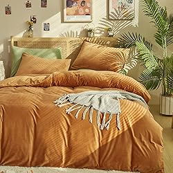 CLOTHKNOW Queen Comforter Set Fluffy 3Pcs Pumpkin