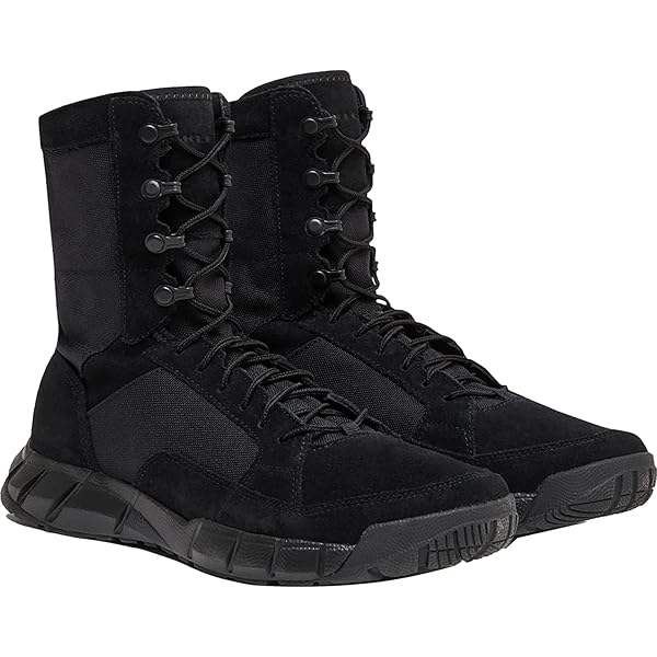 Amazon.com | Oakley Coyote Laceless Boot | Chukka