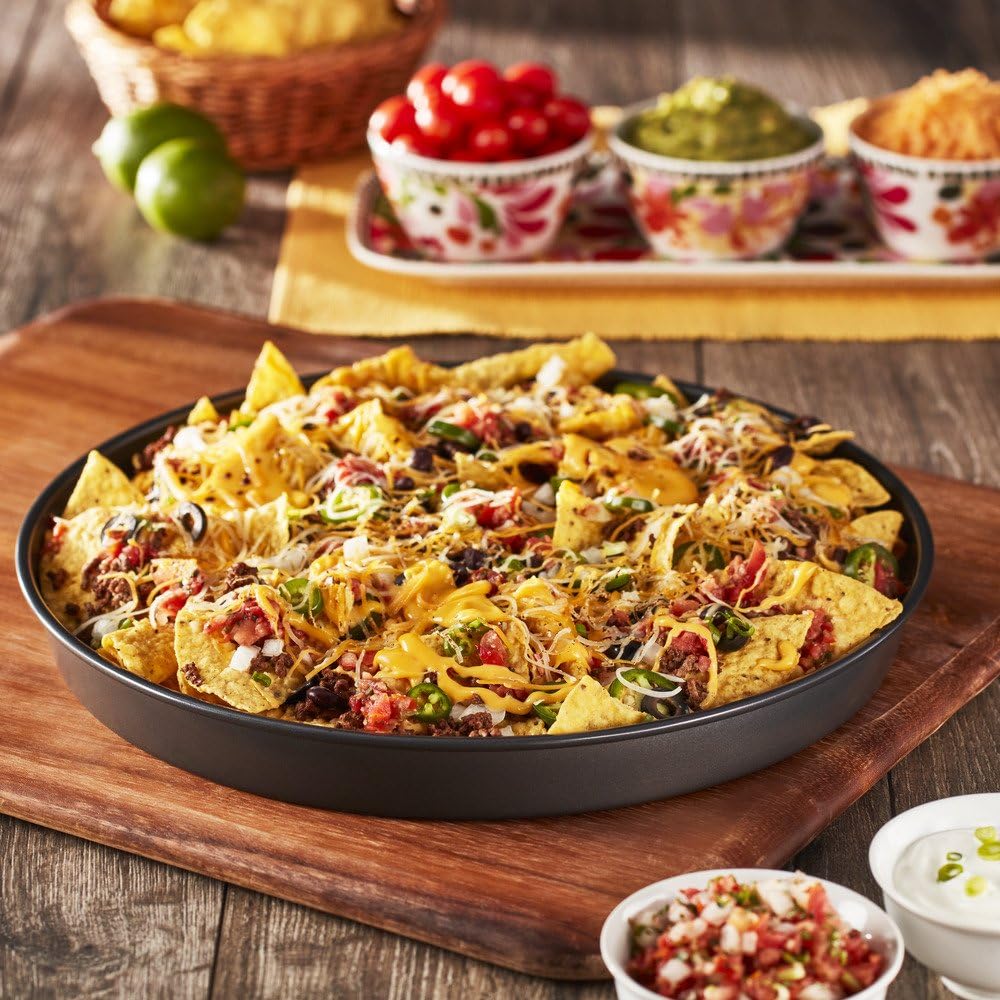 Chicago Metallic Deep Dish Pizza Pan, 14-Inch diameter: Kitchen & Dining