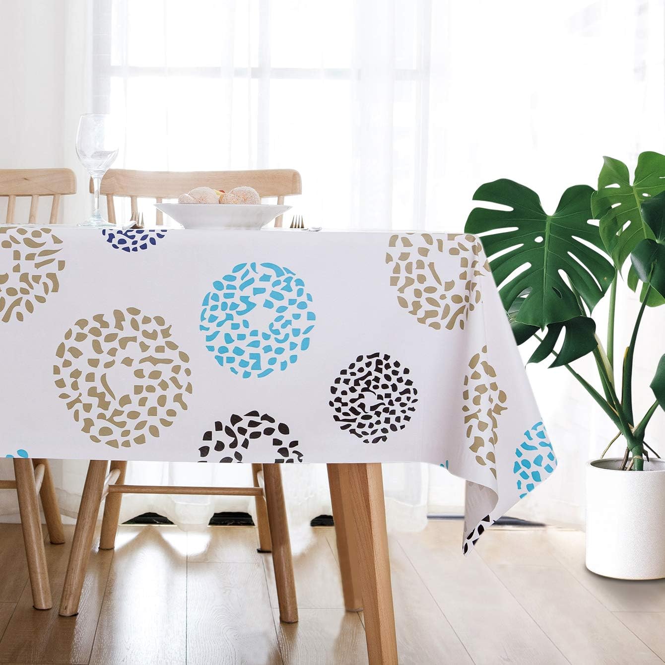 Lavin Plastic Rectangle Tablecloth, Spring Vinyl Table Cloth, Oblong Spill Proof Table Cover for Picnic (54 x 78 Inch, Polka Dot)