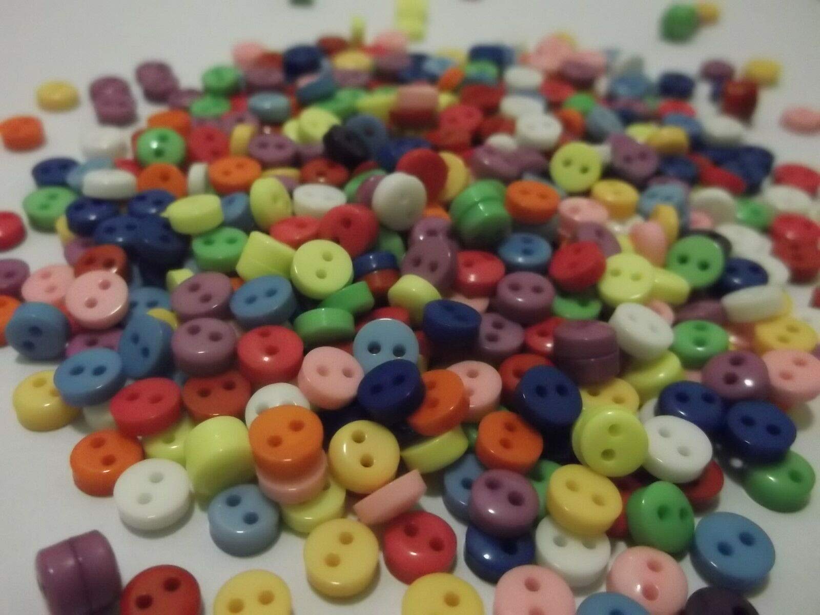 500 x Round Mixed 6mm Sewing Clothes Crafts Scrapbooking Card Making 2 Hole Buttons