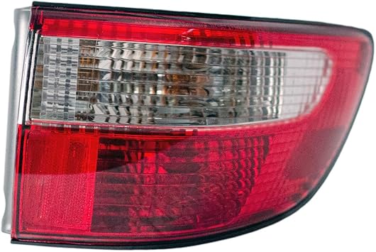Amazon Com Headlightsdepot Tail Light Lamp Left Driver Side Outer Body Mounted Compatible With 2001 2003 Toyota Sienna Automotive