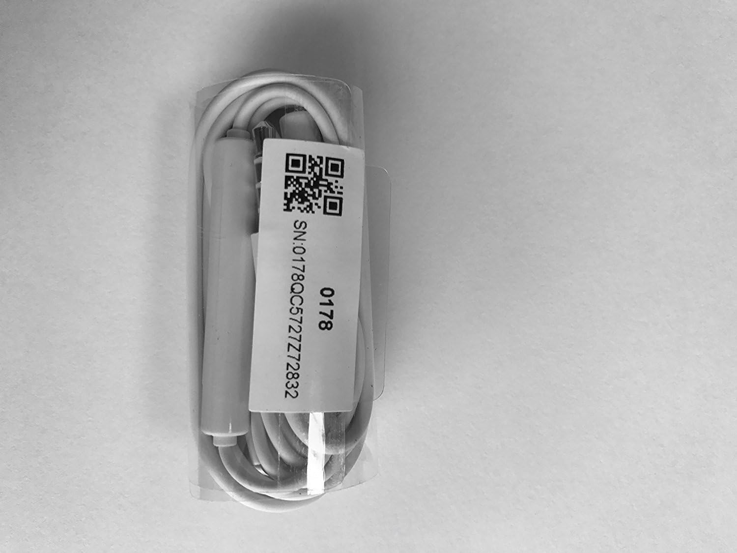 Original Huawei Headset in White for Huawei P9 - Plus Earphones with Volume Control & Micro - Image 4