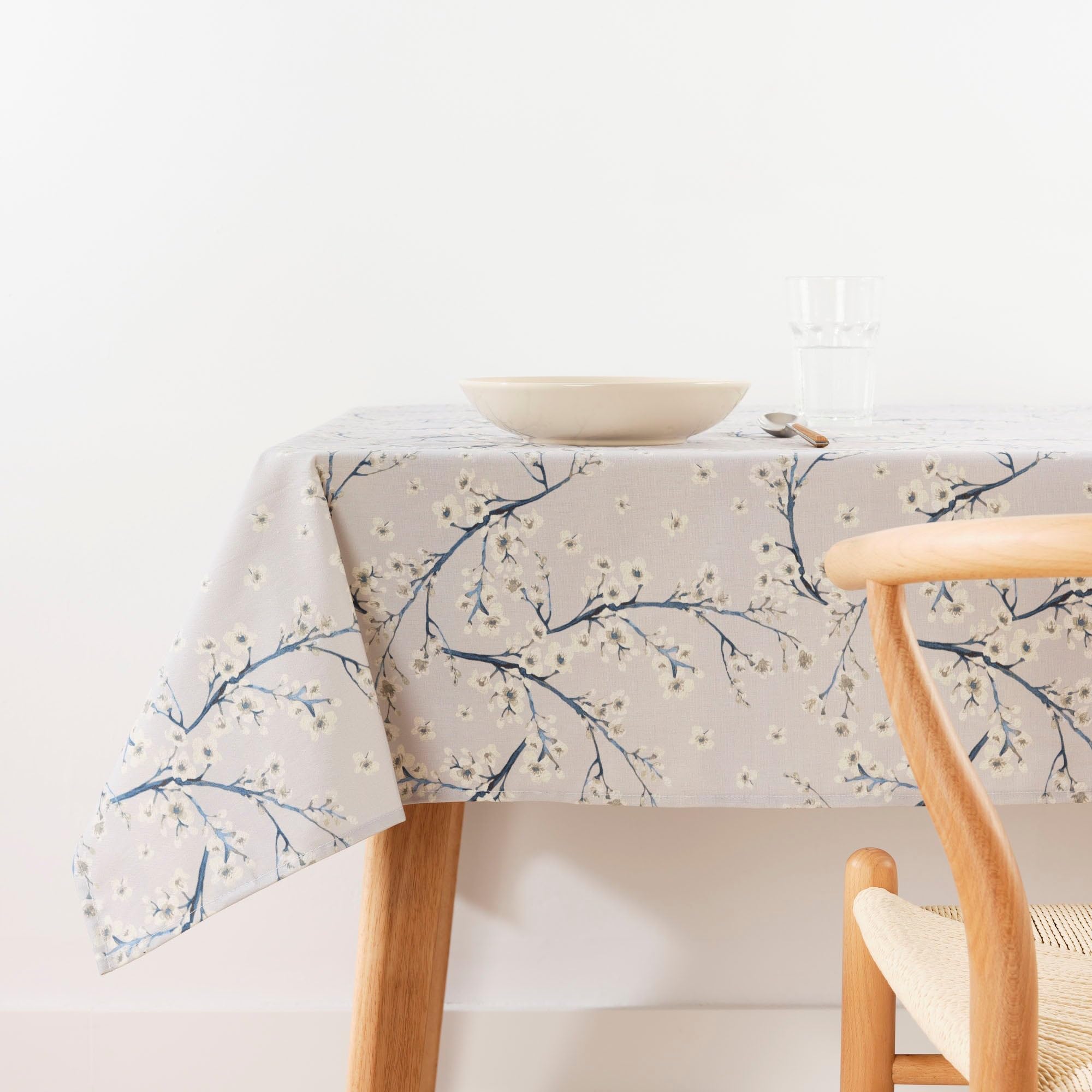 BELUM | Stain Resistant Tablecloth Size 155 x 155 cm - Extra Soft Touch Tablecloth Colour Multicolor - Fabric Tablecloth 100% Organic Cotton Model 0120-329