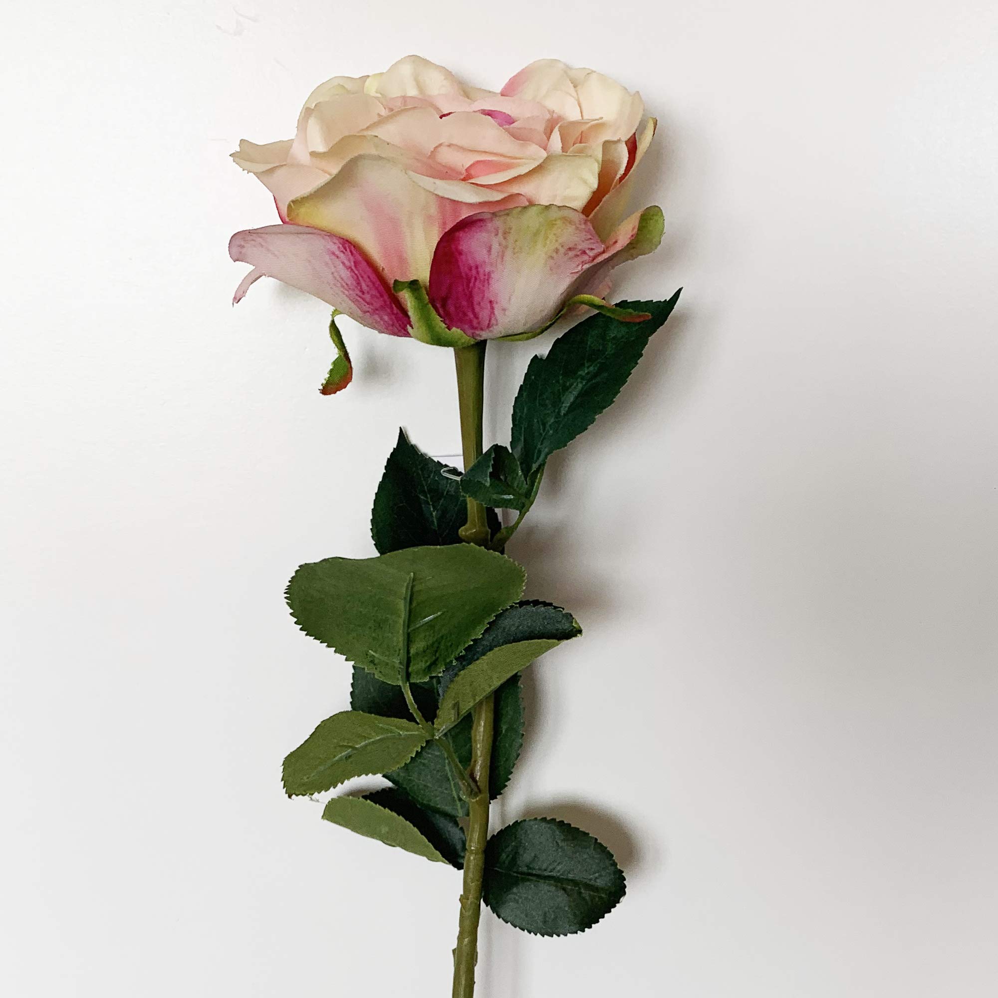 Wellhome Natural touch rose bouquet 69 cm with flower Ø11 cm in pink color — image 1