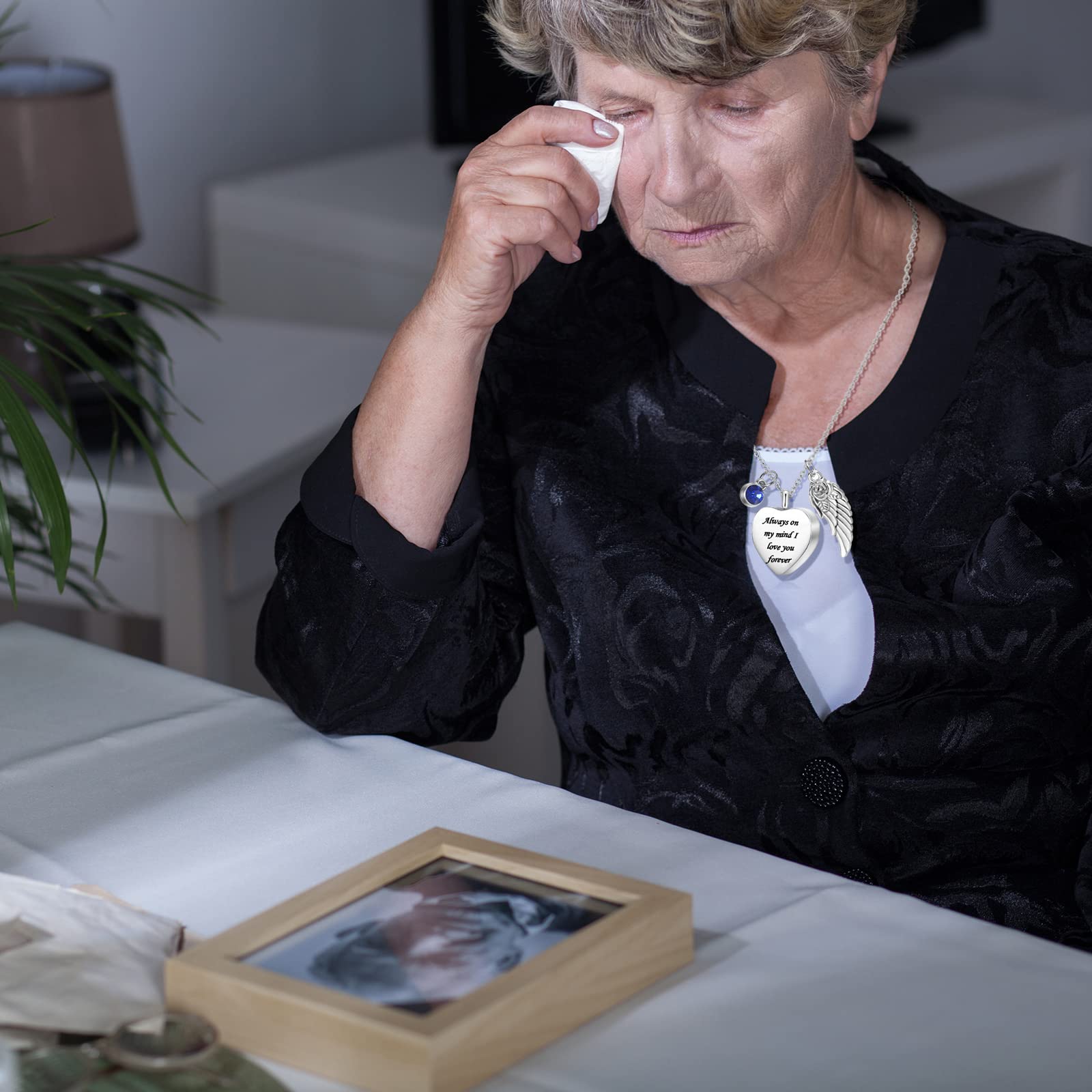 Fumete 5 Pcs Urn Necklace for Ashes Cremation Keepsake Necklace for Ashes of Loved Heart Cross Cubic Stainless Steel Memorial Locket Urn Keepsake Jewelry for Women Men, 5 Styles