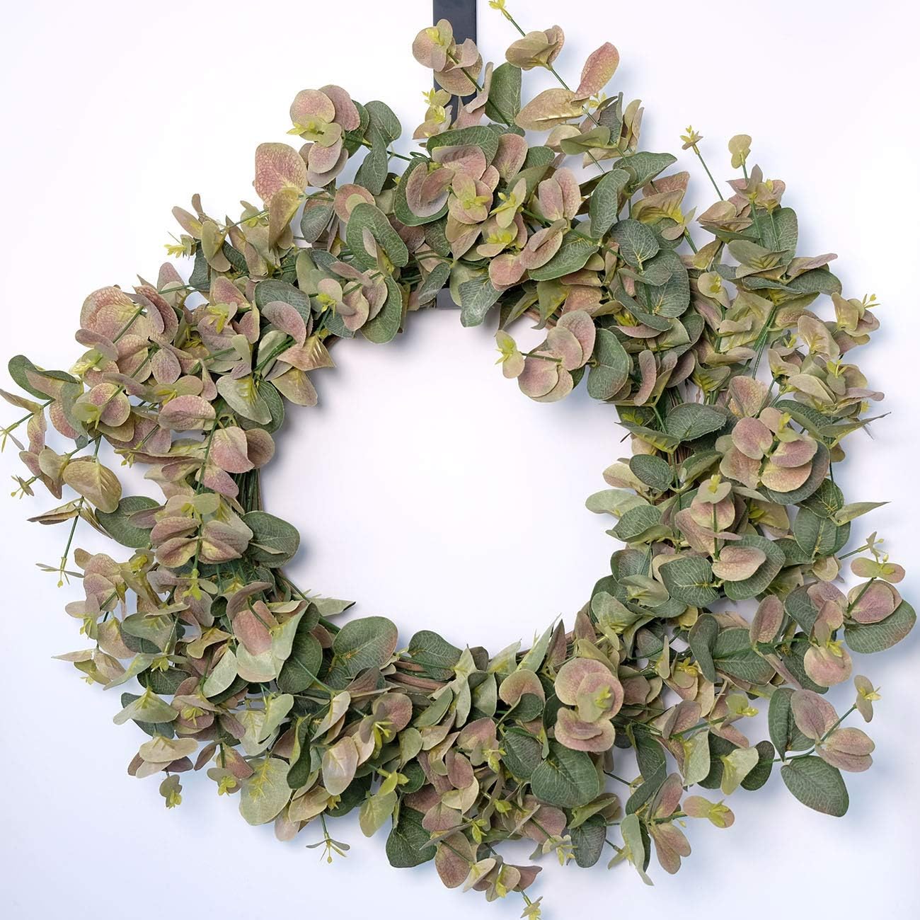 idyllic 22 Inches Artificial Eucalyptus Wreath, Green