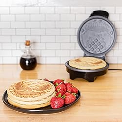 Uncanny Brands Marvel Venom Waffle Maker -Spidey's