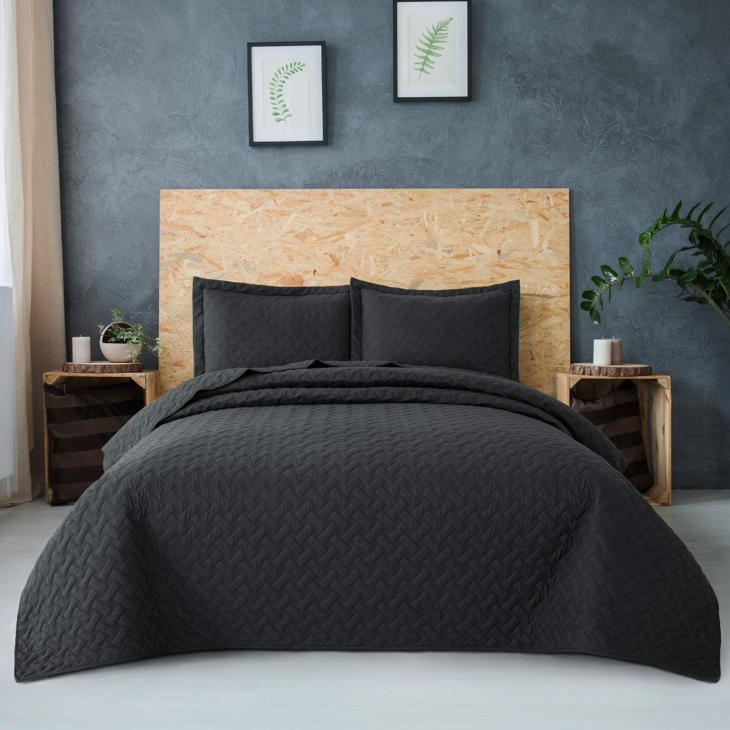 Bedsure Black Quilt Set Queen (90 x 96 inches) 3 Piece Reversible
