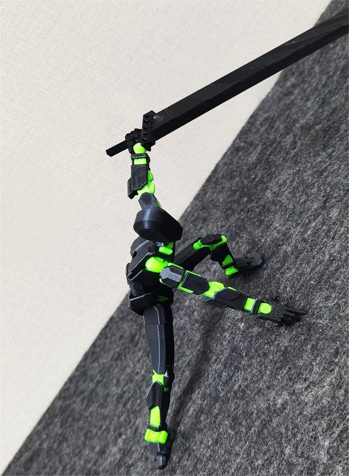 T13 (Assembly Completed) 3D Printed Action Figure,Dummy 13 Robot Action Figures, T13 Collectible Action Figure Articulated, for Collectors Desktop Decorations, muñeco de acción (Black Green)
