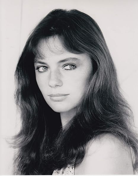 Amazon B直輸入 大きな写真 ジャクリーン ビセット 流し目のモノクロ アイドル 芸能人グッズ 通販