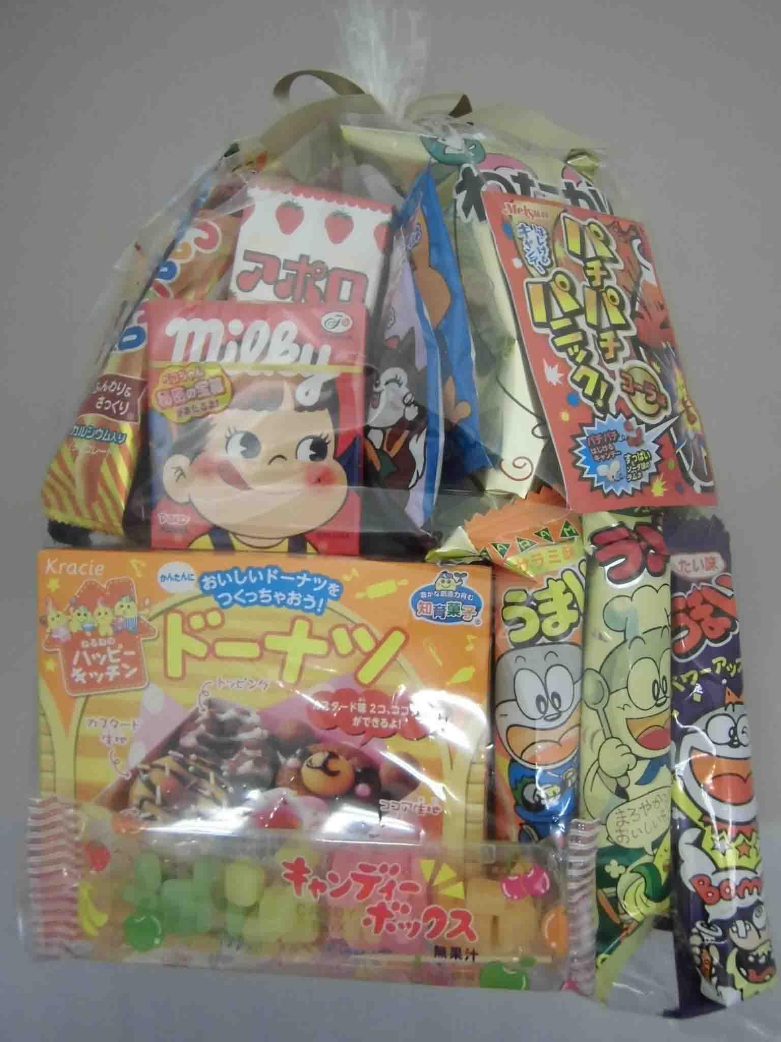 Assorted Japanese Junk Food Snack "Dagashi" Economical 29 Packs of 18 Types
