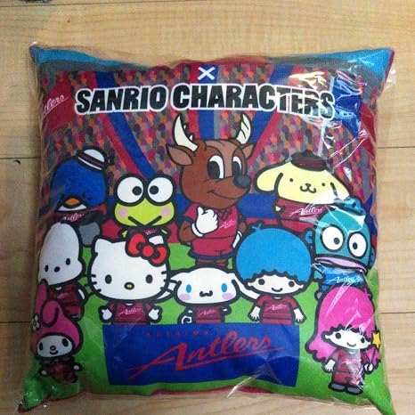 Amazon 鹿島アントラーズ サンリオキャラクター クッション おもちゃ おもちゃ