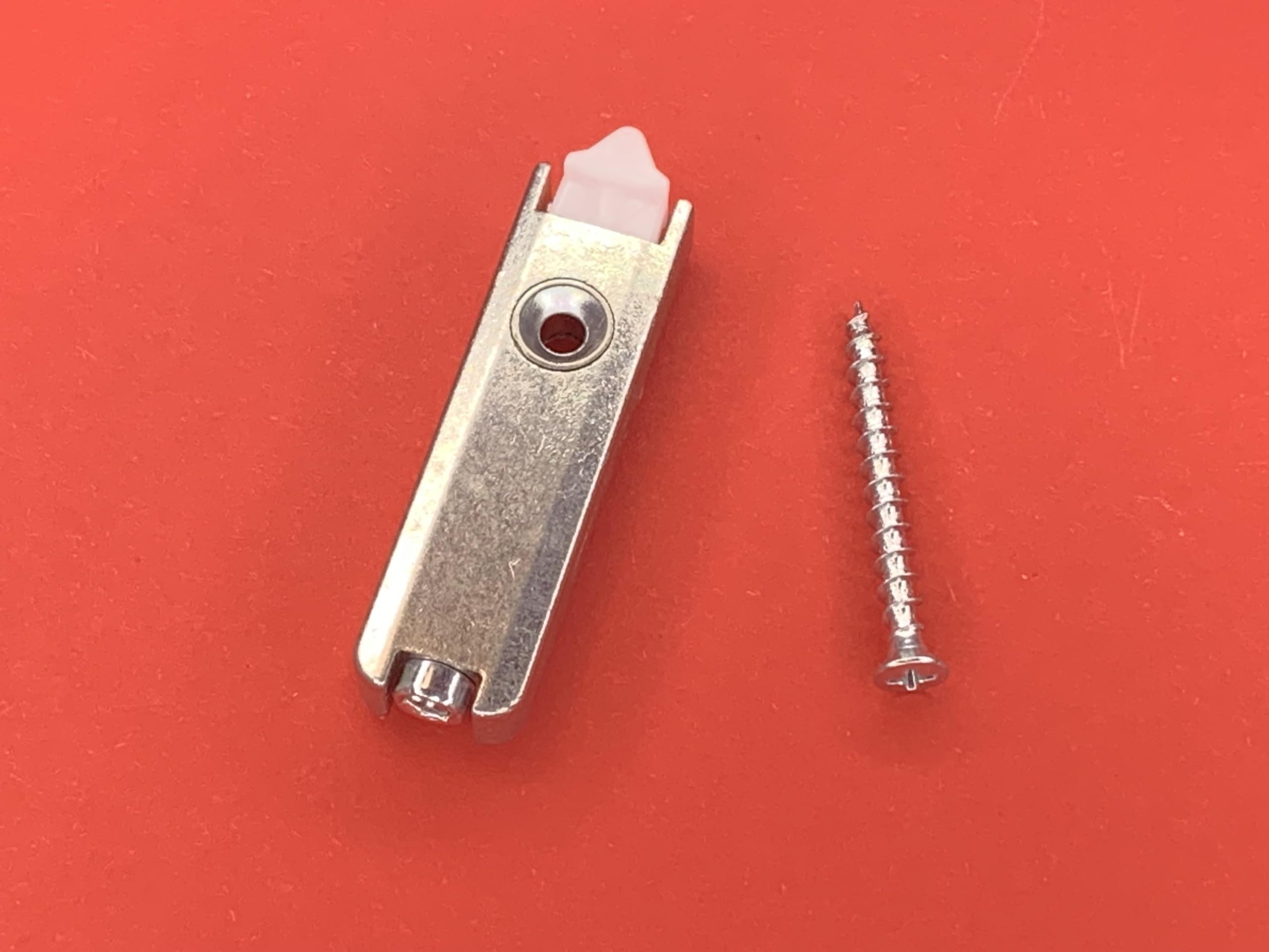 Maco door catch silver 20010 52502 with mounting material