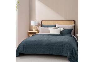 EVERGRACE Velvet Quilt King Size, Luxury Velvet Bedding Set, Ultra Soft Ruched Quilt Sets, Lightweight Comforter Vintage Textured Bedspread Coverlet with 2 Shams for All Season, Stormy Blue