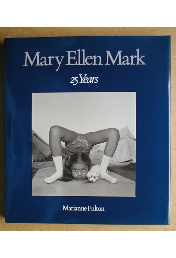 Mary Ellen Mark: An American Odyssey 1963-1999: Angelou, Maya