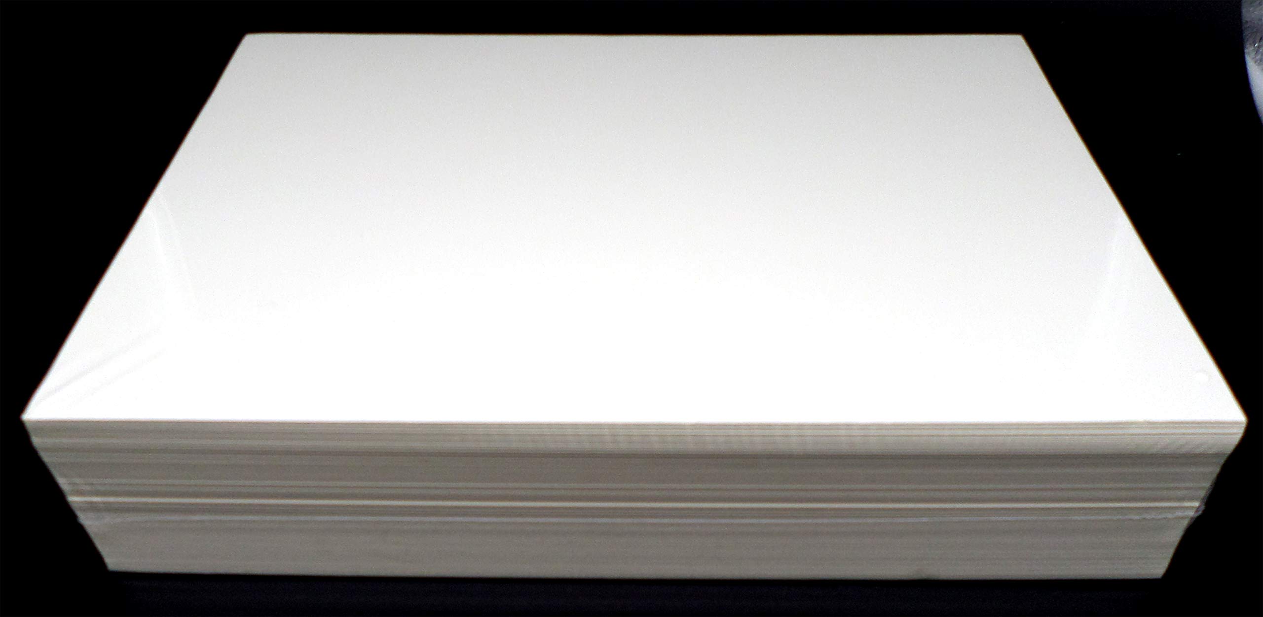 docsmagic.de 100 Golden Age Size Comic Backing Boards - 193 x 266 mm - 24pt White