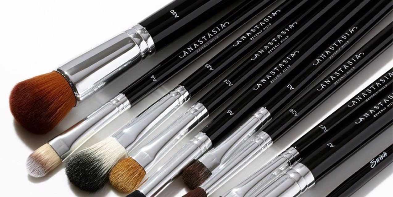 Anastasia Beverly Hills - Pro Brush (A30 - Domed Kabuki Brush), #A30 - Image 3