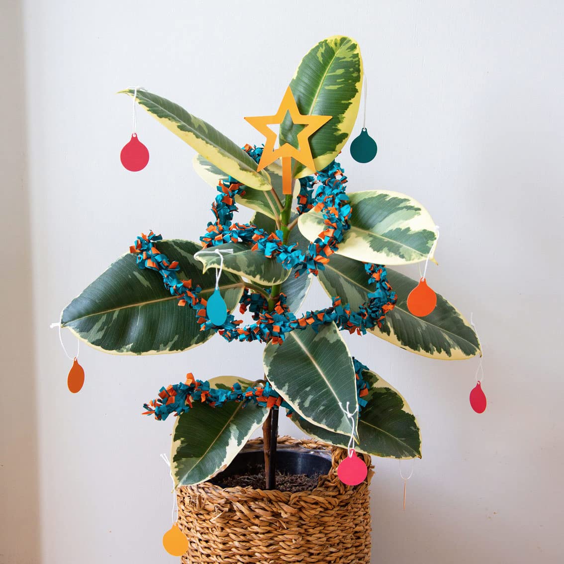 Talking Tables Pot Plant Christmas Decorations Set for Real or Artificial Succulents | Secret Santa Gifts for Houseplant Lovers, Novelty Stocking Fillers, Tinsel, Star Tree Topper and Baubles