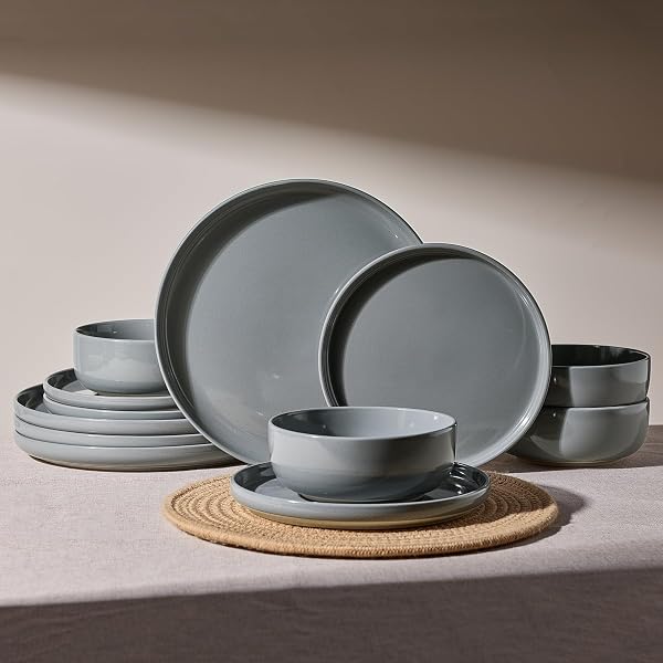 FAMIWARE MILKYWAY PLATES AND BOWLS SET, 12 PIECES...