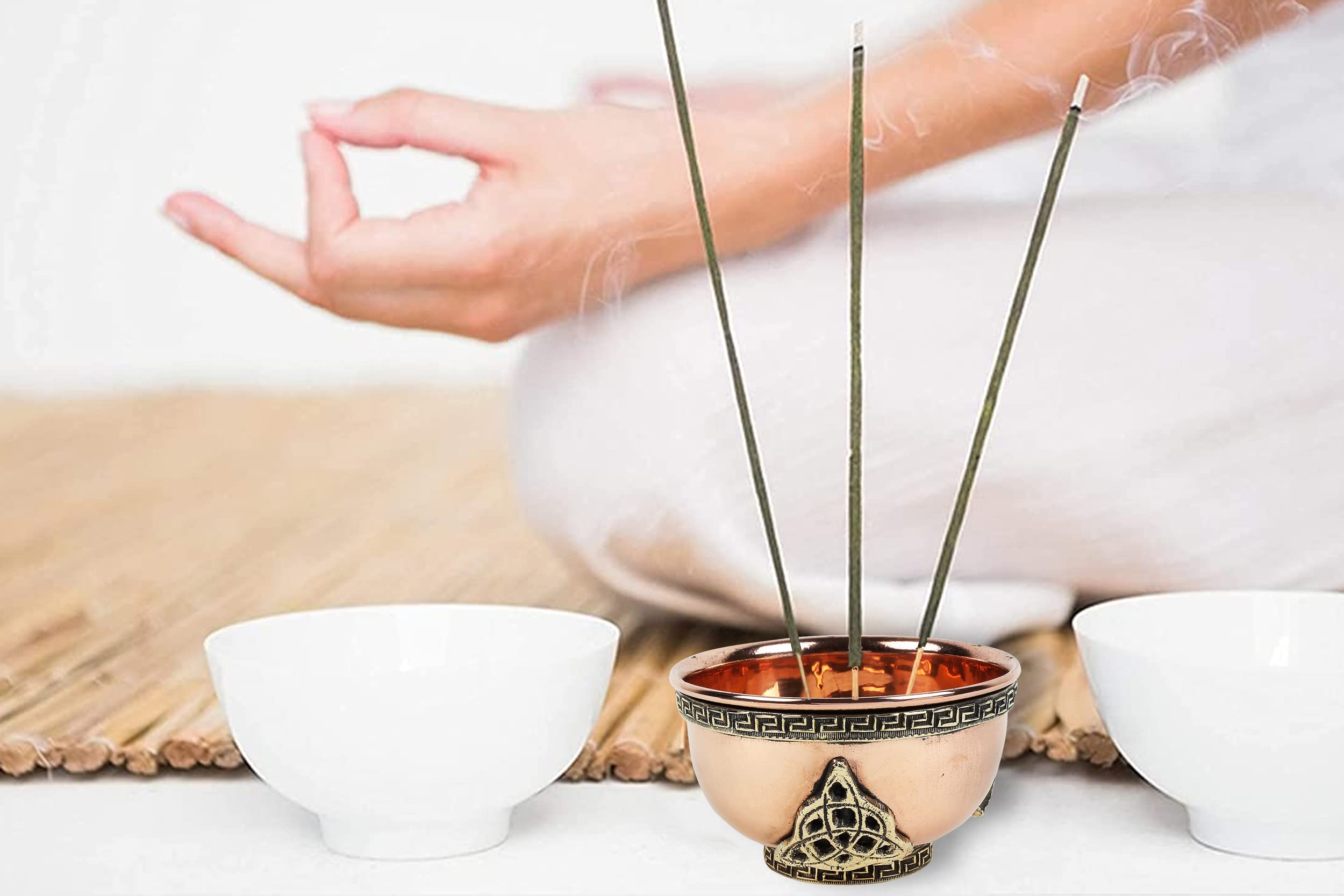 Indian Consigners Small Altar Witchcraft Serving, Offering or Smudging Copper Brass Bowl (Triquetra)