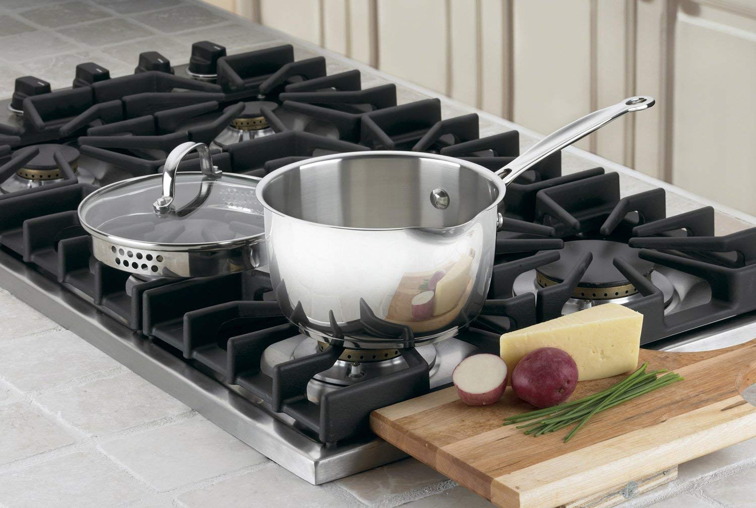 Cuisinart 71918P Chef's Classic Stainless 2Quart Saucepan with Cover