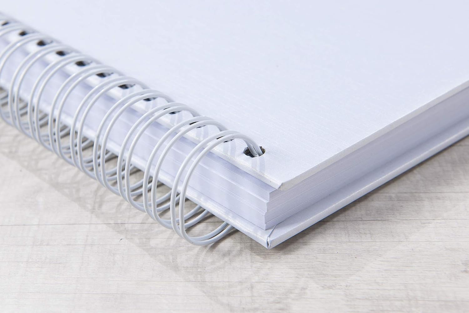 potricher 12.2 x 8.5 Inch Hardcover Kraft Blank Page DIY Scrapbook Photo Album, 80 Pages (40 Sheets) Wedding Anniversary Family Small Scrapbook Photo Album (White)