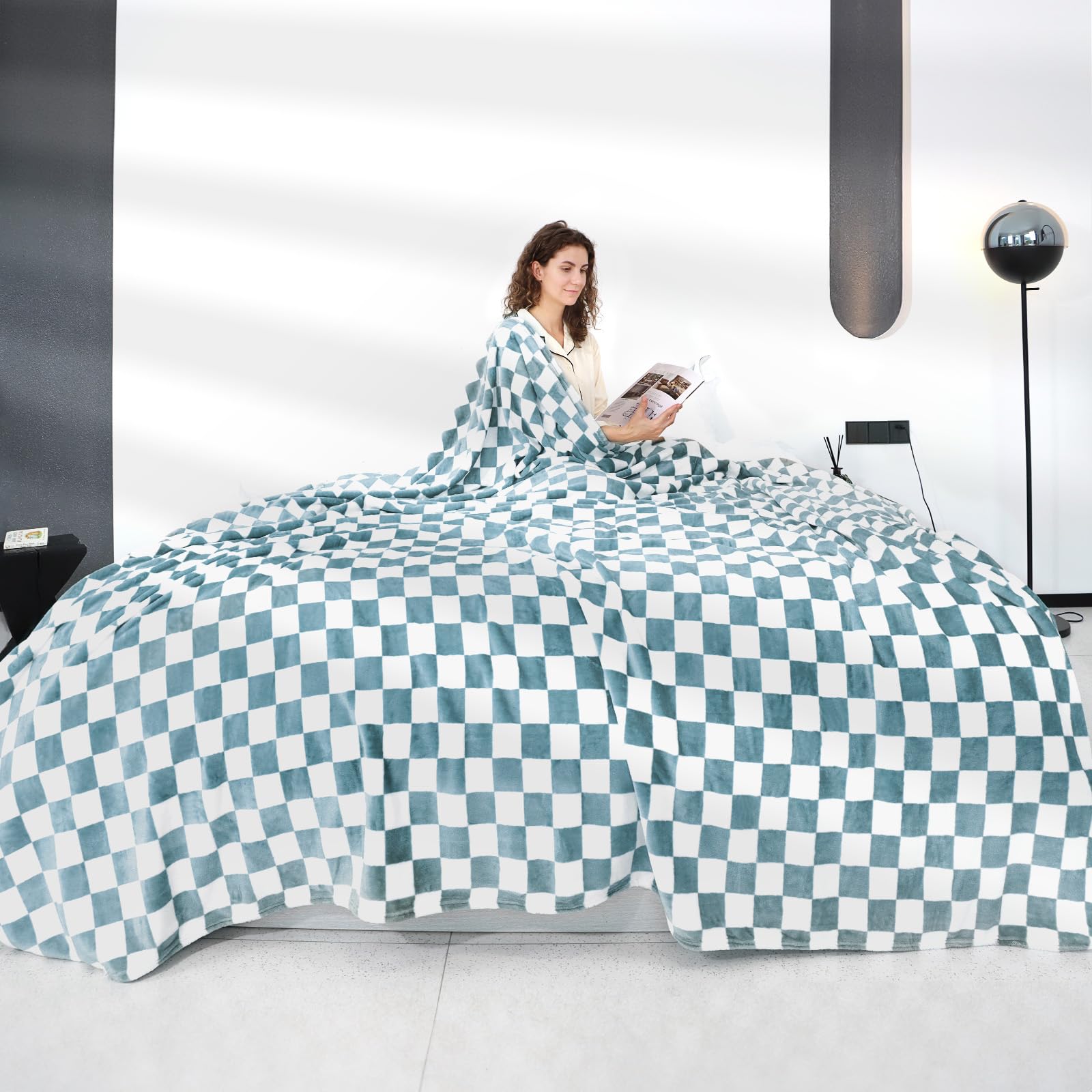 Warm Blanket Soft Cozy Throw Blanket Checkered