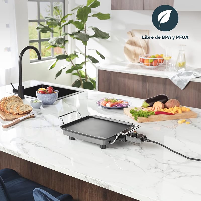 Chapa quadrada compacta princess 102210 com revestimento antiaderente de camada dupla, 1900 w, superfície de 28 x 28 cm, alumínio fundido, alças cool-touch, termostato ajustável