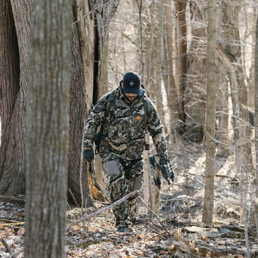Nomad mens Scrape Jacket | Wind/Water Resistant & Insulated - Safety Strap Compatible: Clothing