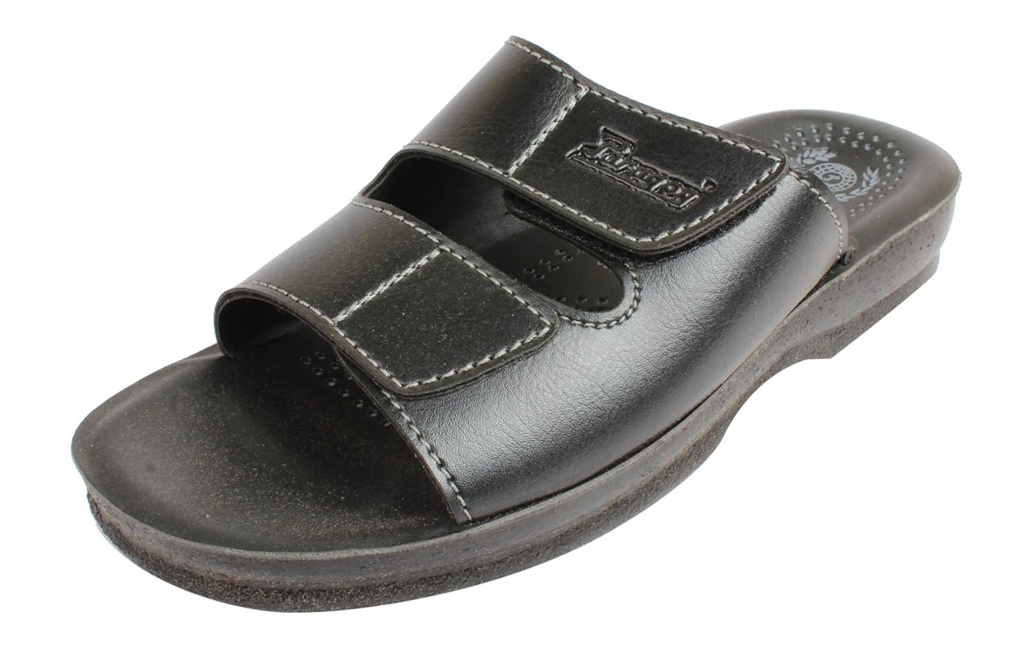paragon chappal price