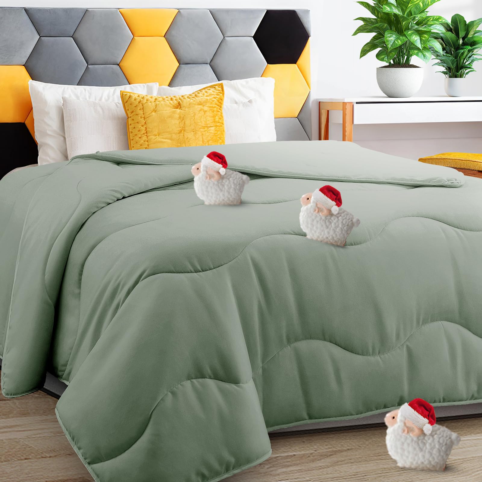Photo 1 of MEELUS Lightweight Comforter Duvet Insert Sage Green, All Season Blanket Breathable Comforters King Size, Soft Winter Warm Microfiber Summer Cooling Down Alternative Quilt with Corner Tabs, 102x90