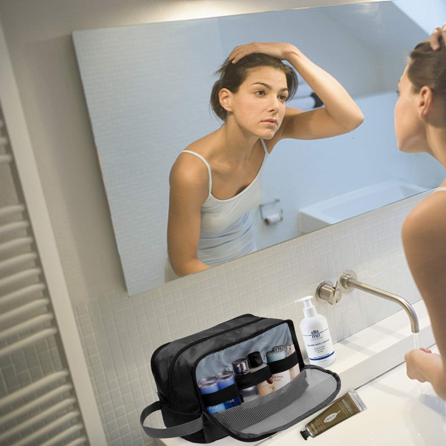 Toiletry Bag Small Nylon Dopp Kit Lightweight Shaving Bag for Men and Women (Black) : Beauty