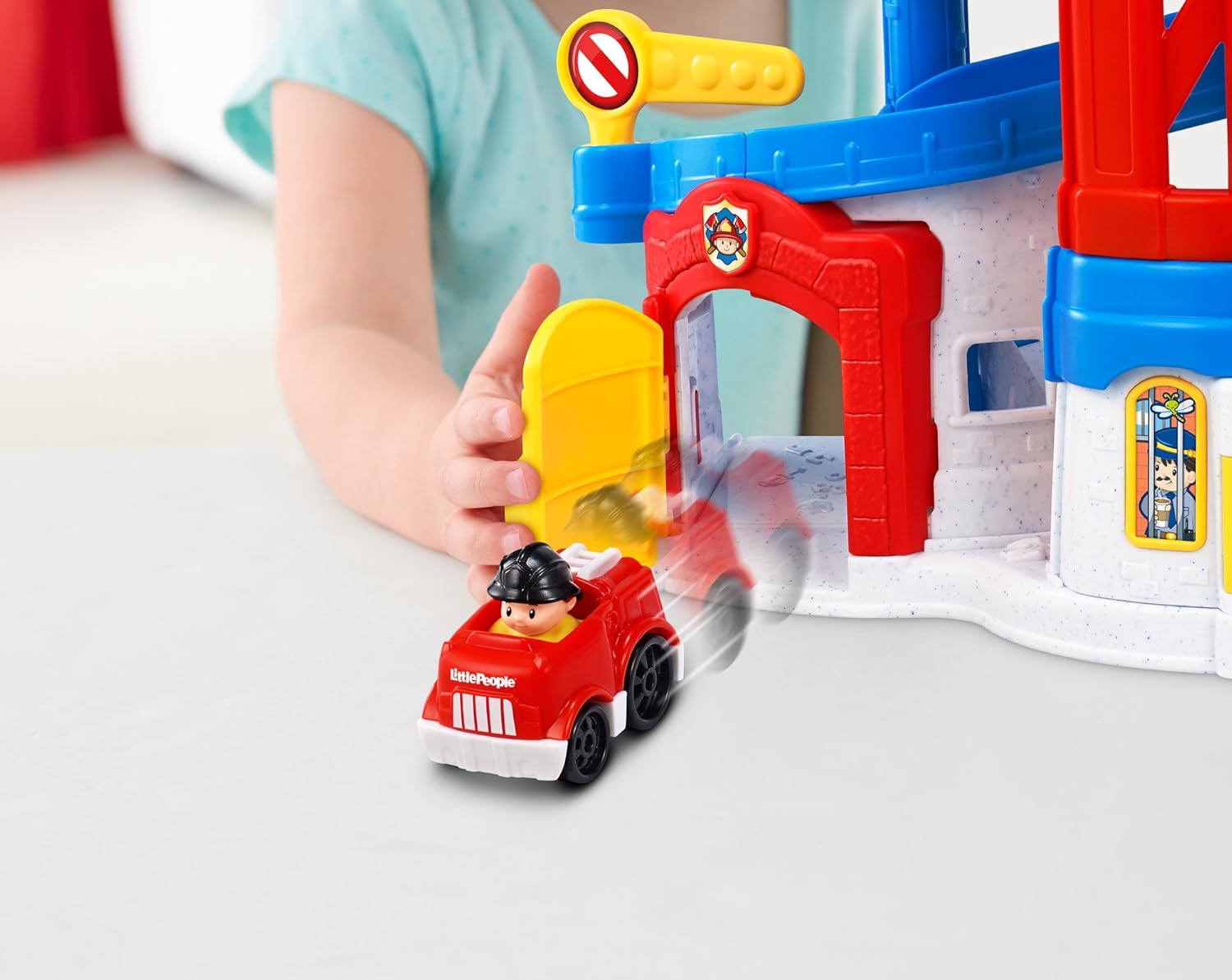 little people race and chase