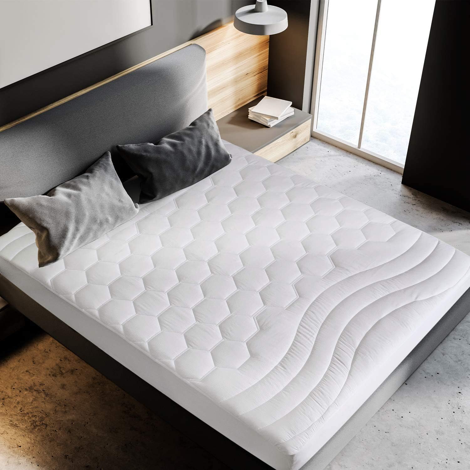 Bedsure Mattress Pad Queen Size（60x80 inches）- Breathable - Ultra Soft Quilted Mattress Pad Protector Deep Pocket(up to 18'' deep), Fitted Sheet Mattress Cover-White: Home & Kitchen