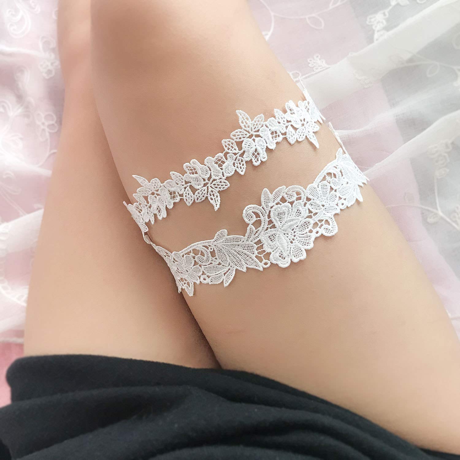 ADOVE Wedding Garters for Bride Stretch Lace Bridal Garter Sets White Flower Floral Leg Wedding Garter