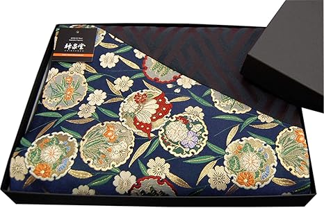 Amazon Co Jp 和風 着物テーブルランナー 帯 箱入り 包装済 人気 海外向けギフトにも 1cm 葵 Home Kitchen